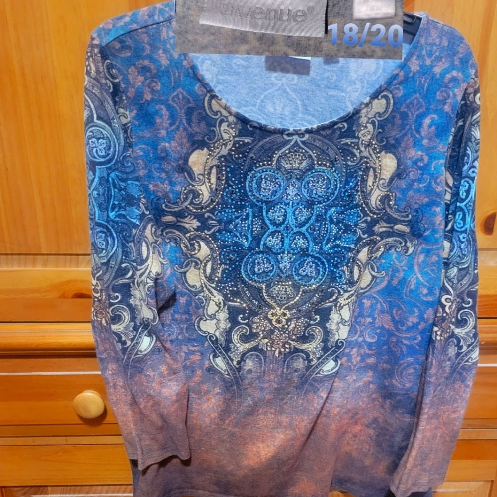 Avenue  top long sleeve